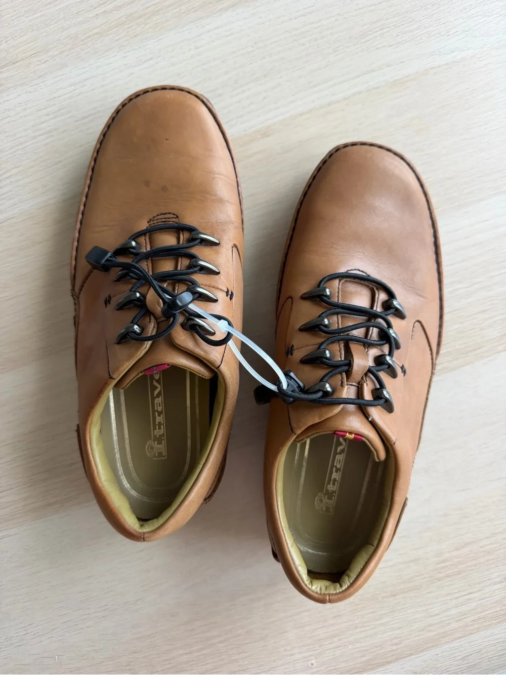 I.Travel Men's Leather Moc Toe Casual Shoes Size 9 (42 EUR) Tan Bungee Lace